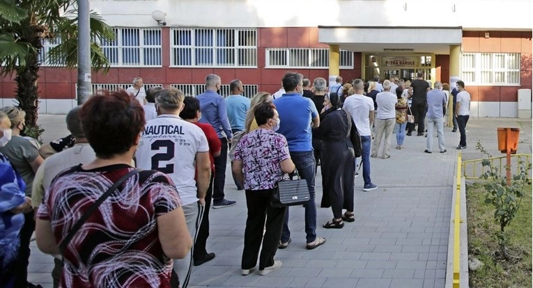 U Stocu 'zavađene' SDA i SDP u koaliciji, u Čapljini razjedinjena oporba 'poklanja' veće šanse HDZ-u, u Rami se šaputa o približavanju nepomirljivih